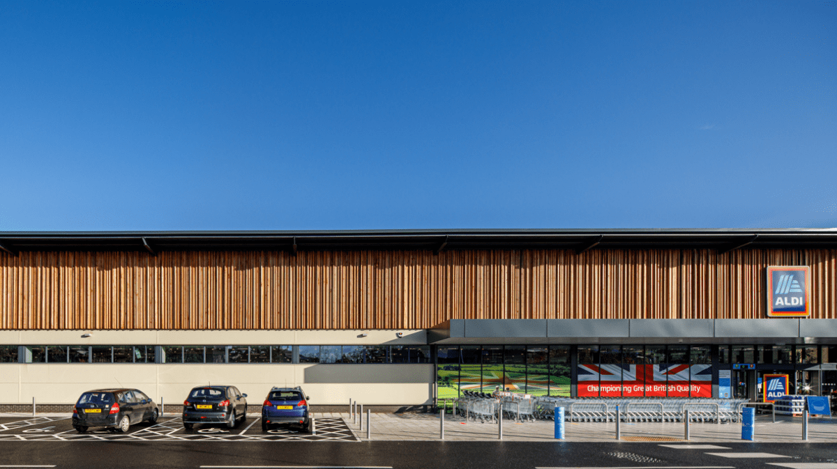 Aldi Irlams \’o th\’ Height, Salford